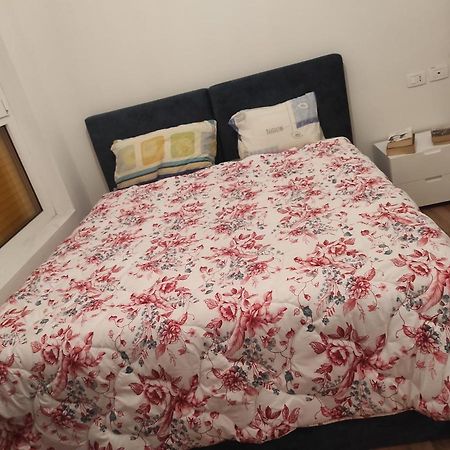 Modern Apartment In Tiranë Luaran gambar