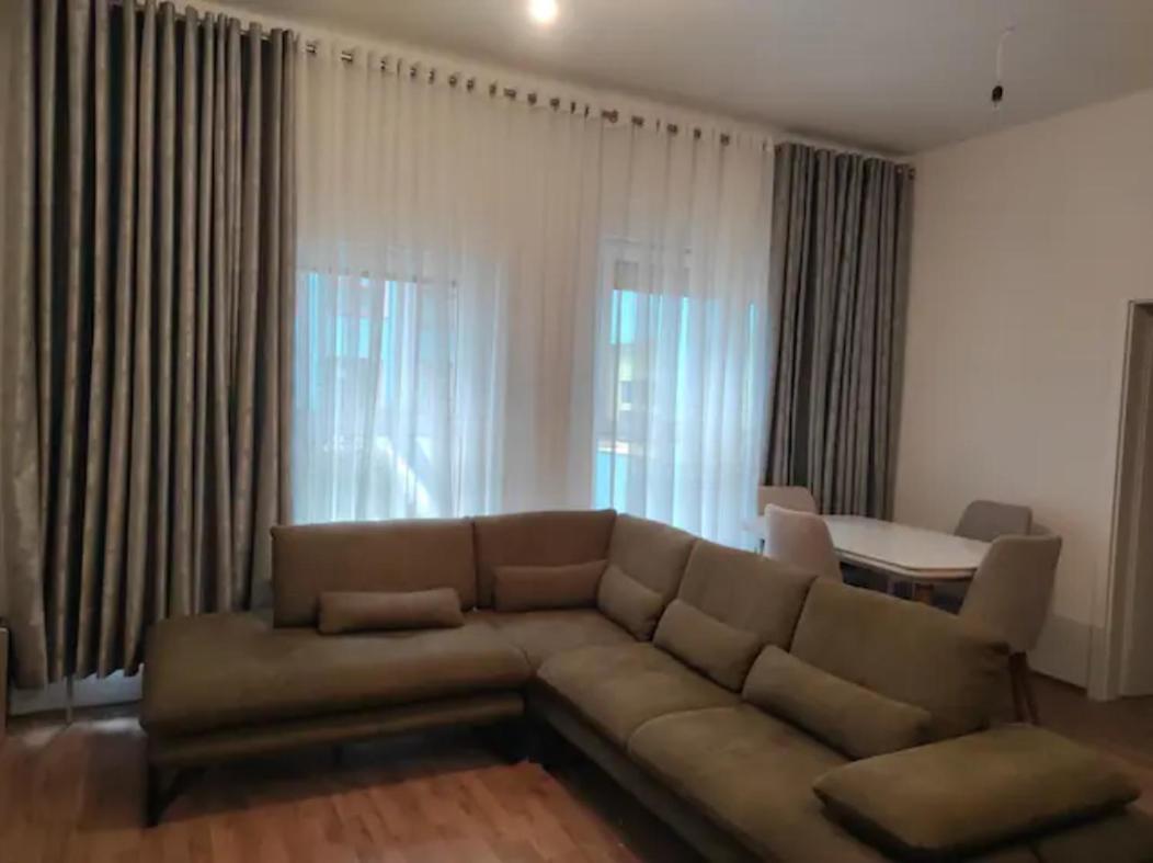 Modern Apartment In Tiranë Luaran gambar
